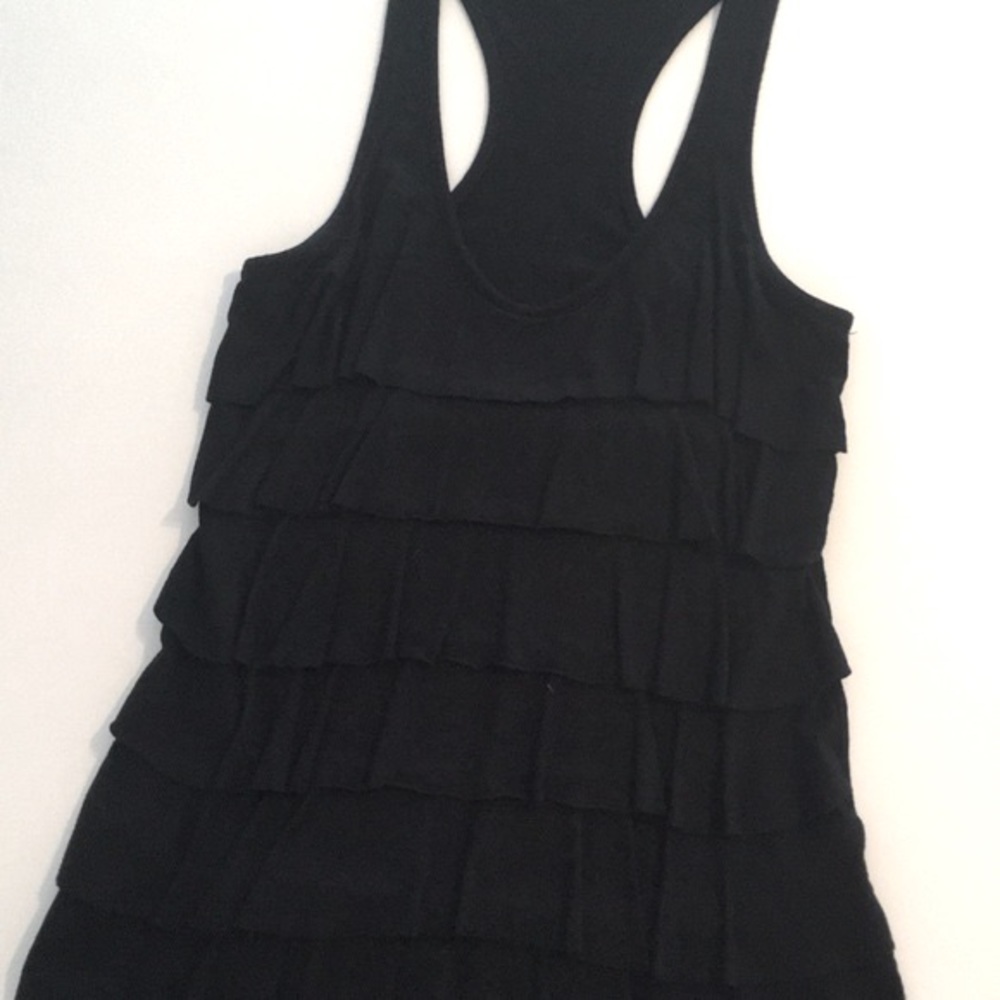 • Layered tank top •